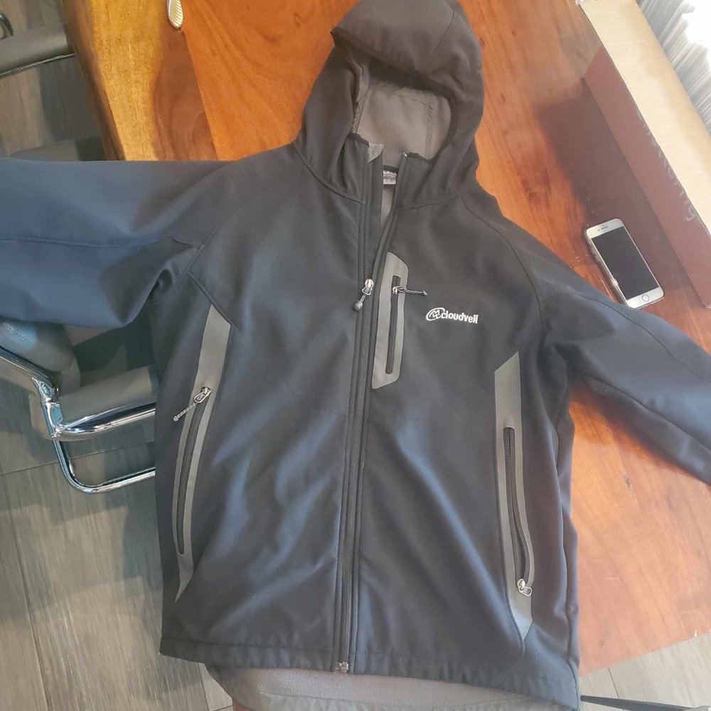 MENS SIZE LARGE LIGHTWEIGHT CLOUDVEIL HOODED JACKET BLACK AND GRAY ADJUSTABLE